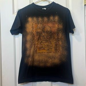 Western women’s small graphic tee